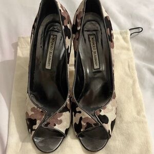 Manolo Blahnik Peep-Toe Pumps in Black and Beige Camouflage